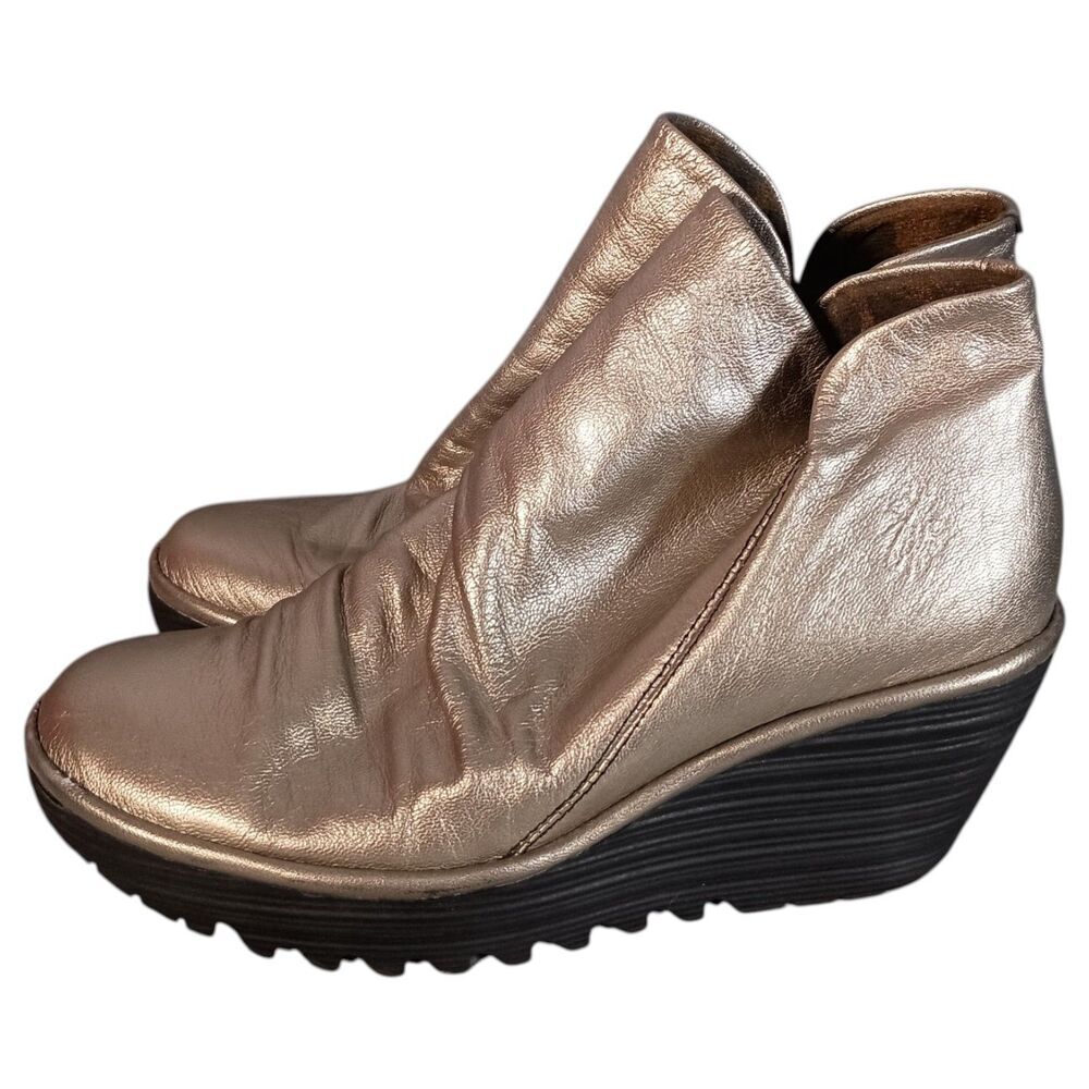 Fly London Boots Womens 8 - 8.5/39 Gold Metallic Leather Wedge Ankle Booties Zip - Picture 7 of 13